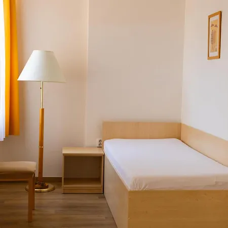 Fontana 3*